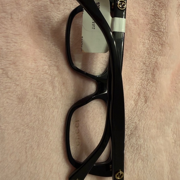 Gucci Eyeglasses Frame - Picture 2 of 6